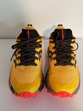 Saucony Endorphin Trail running sneakers